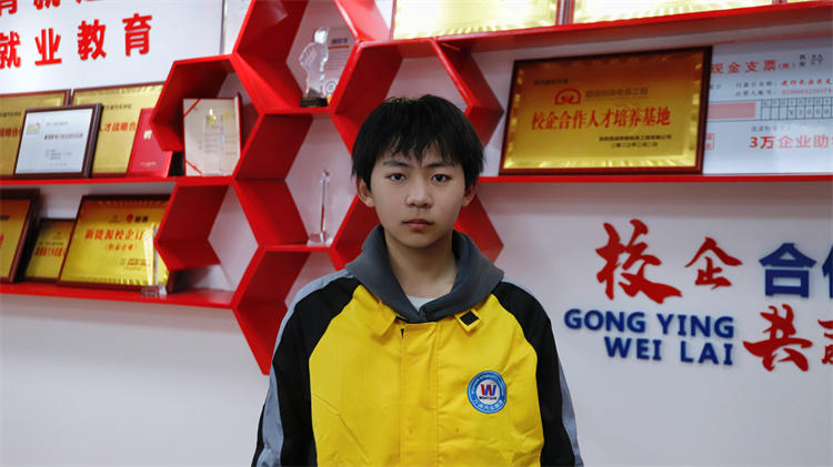 西安萬通小萌新徐熙皓：從迷茫中專生到西安萬通追夢(mèng)人，技術(shù)改變命運(yùn)！