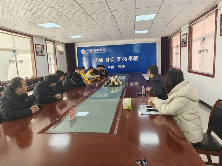 共筑綠色未來 點亮職業(yè)夢想——西安友鄰友安-----AITO（問界）汽車專場招聘會在我校成功舉辦