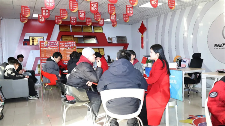 破解擇校焦慮：初中生的多元選擇，技術(shù)成才更穩(wěn)妥