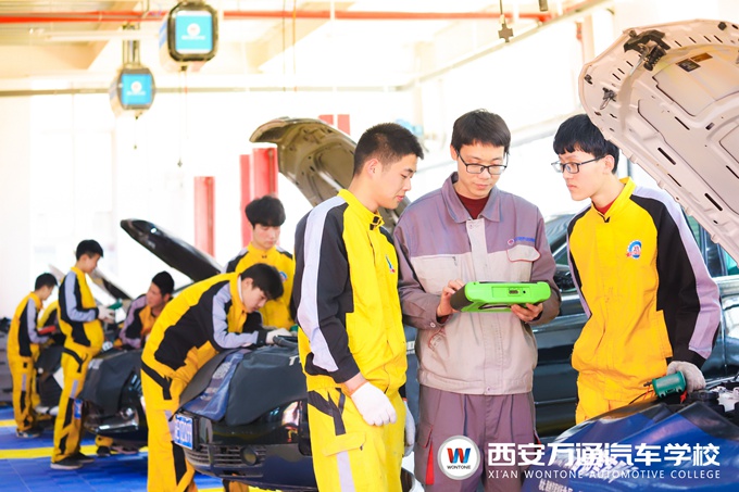 哪所院校是初中畢業(yè)生學(xué)技術(shù)的最好選擇？