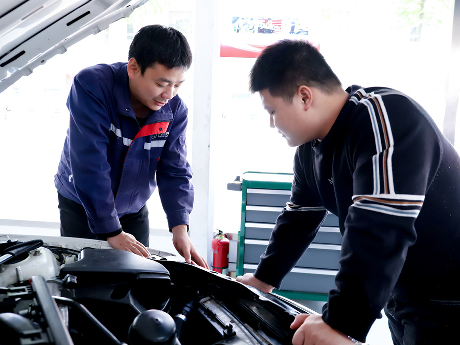 二手車評估鑒定實訓(xùn)課堂4