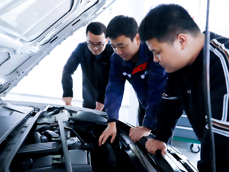 二手車評估鑒定實訓(xùn)課堂6