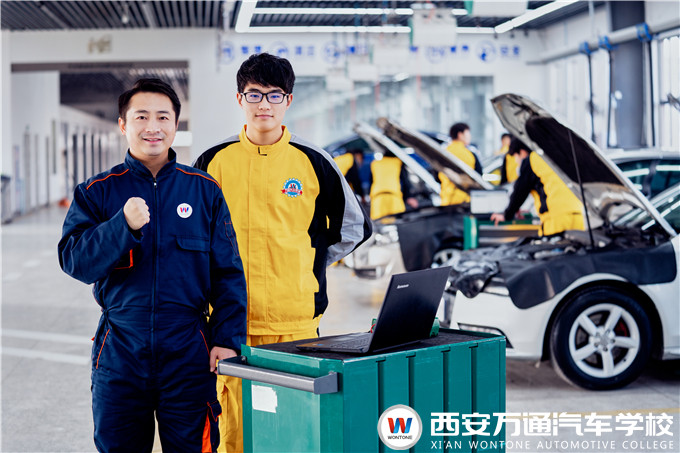 揭秘西安萬(wàn)通“四新”如何培養(yǎng)高端汽修技術(shù)人才？