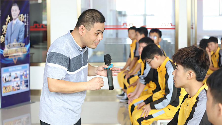 汽修行業(yè)頂級大師李東江教授蒞臨西安萬通講學6