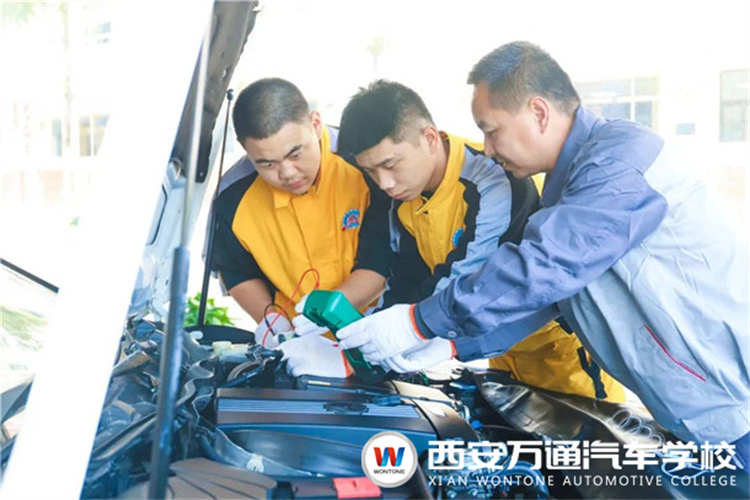 西安萬通汽車學(xué)校2022年熱門專業(yè)推薦---汽車智能檢測(cè)與運(yùn)營(yíng)