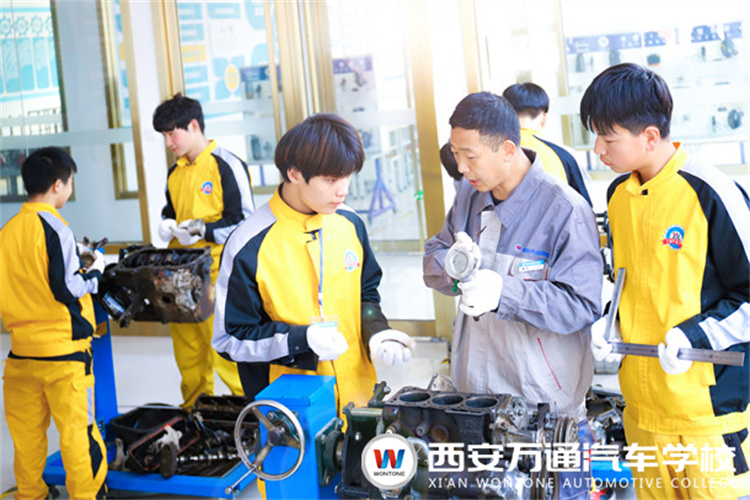 2021打工返鄉(xiāng)學(xué)技術(shù)，西安萬(wàn)通邀請(qǐng)您來(lái)?？疾爝x專(zhuān)業(yè)！