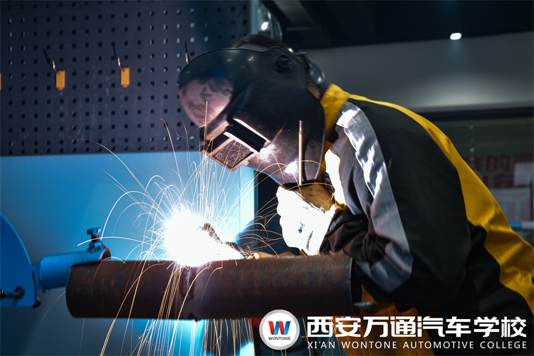 零基礎(chǔ)學(xué)焊接技術(shù)，推薦你來西安萬通！央企校企定向班火熱招生中！