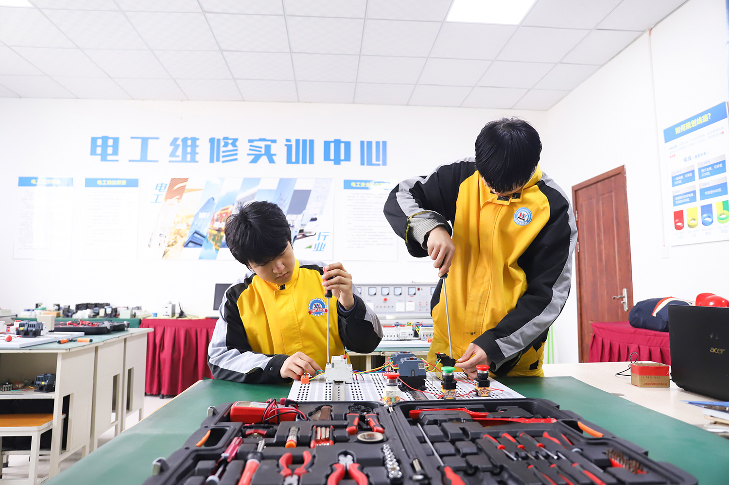 電工專修實(shí)訓(xùn)3
