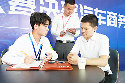 初中畢業(yè)學(xué)技術(shù)，西安公辦職高和大專技工學(xué)校有哪些？