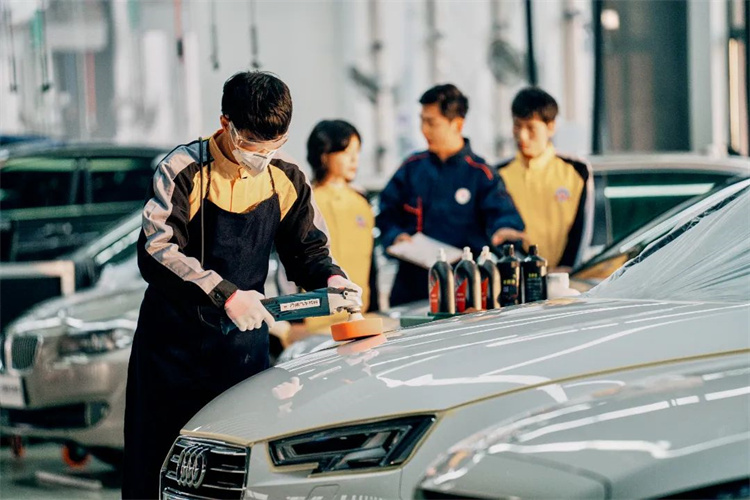 告別體力活，拒絕死工資！學(xué)習(xí)汽車美容創(chuàng)業(yè)自己當(dāng)老板!