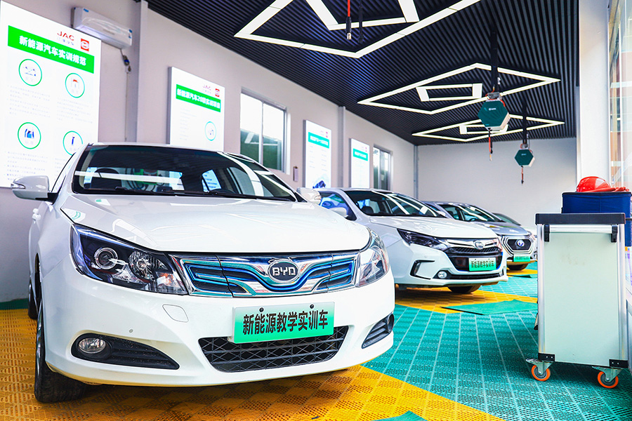 電動汽車維修技術要點及與傳統(tǒng)燃油車的差異，未來就業(yè)方向有哪些？