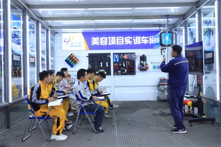 關(guān)于汽車(chē)美容你了解多少？ | 西安萬(wàn)通汽車(chē)美容專業(yè)解讀