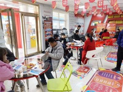 火！炎！焱！西安萬(wàn)通2024年春季招生第一批新生集中報(bào)到日現(xiàn)場(chǎng)火爆
